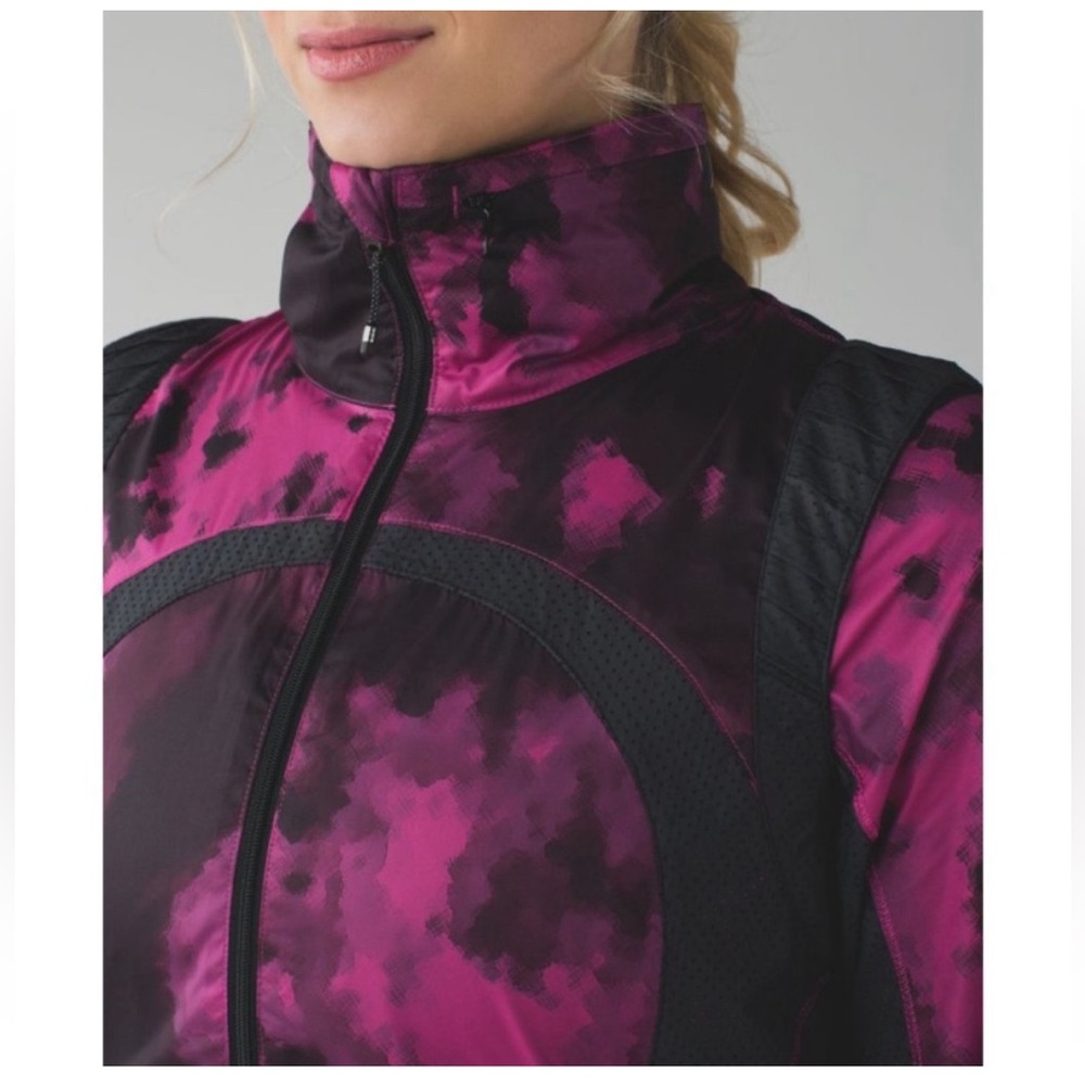 Lululemon Vent It Out Windbreaker Jacket - Picture 3 of 11